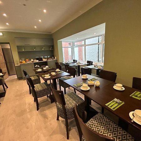 Hamilton Court Hotel Hoole Честер Екстер'єр фото