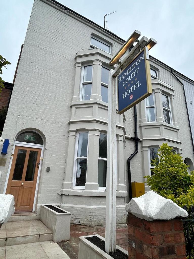 Hamilton Court Hotel Hoole Честер Екстер'єр фото