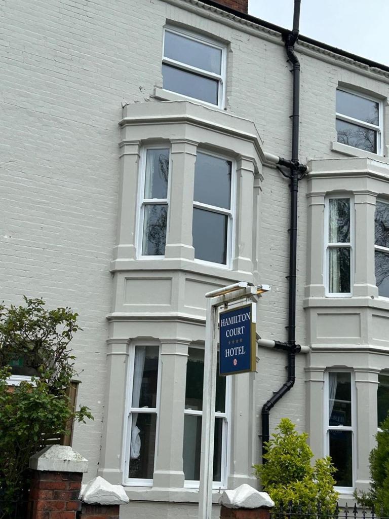 Hamilton Court Hotel Hoole Честер Екстер'єр фото