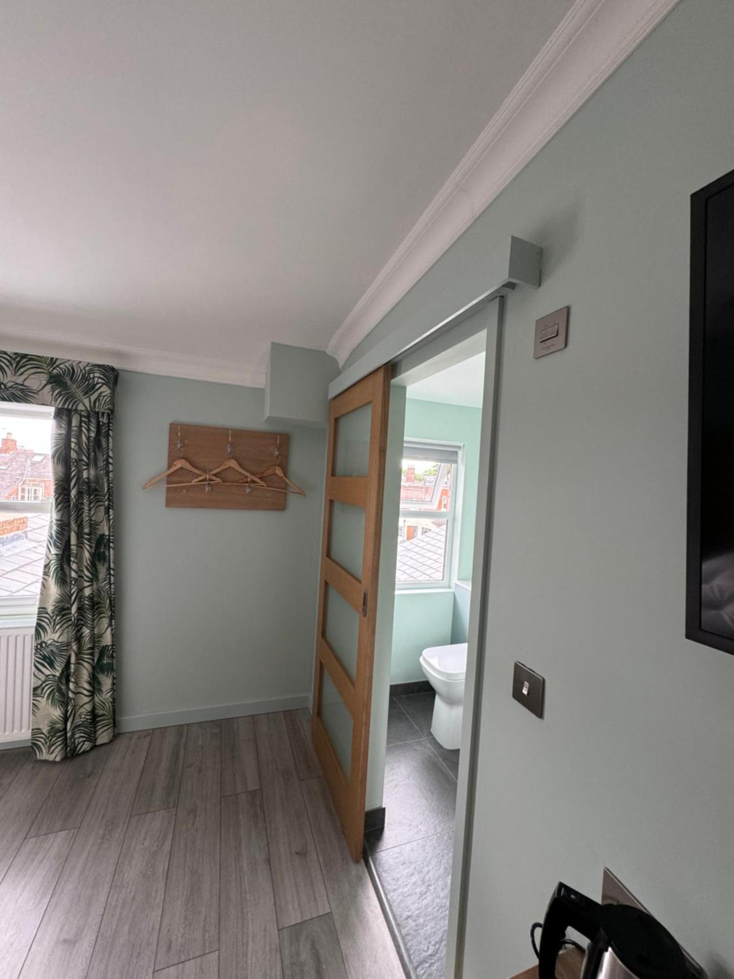 Hamilton Court Hotel Hoole Честер Екстер'єр фото