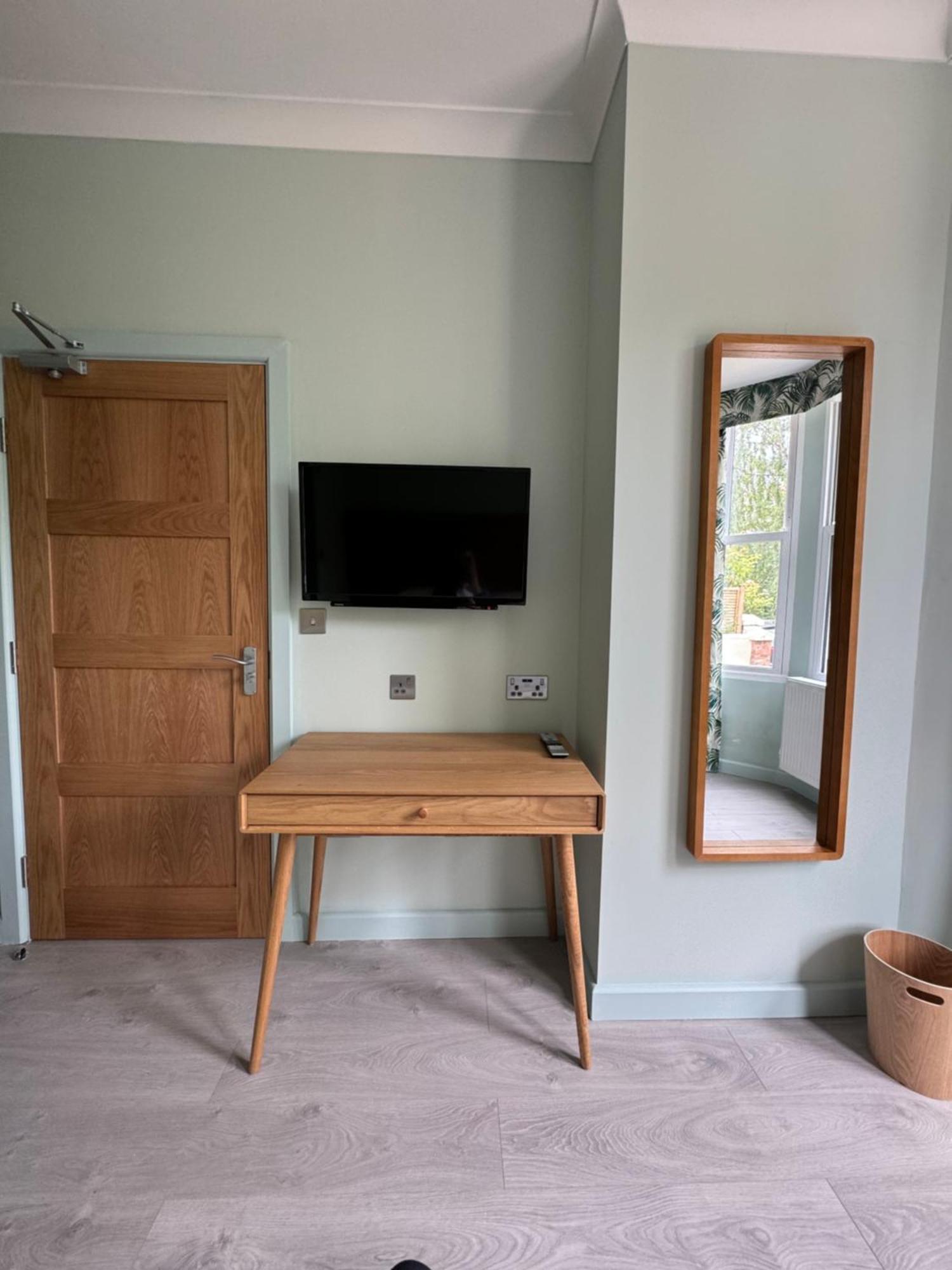 Hamilton Court Hotel Hoole Честер Екстер'єр фото