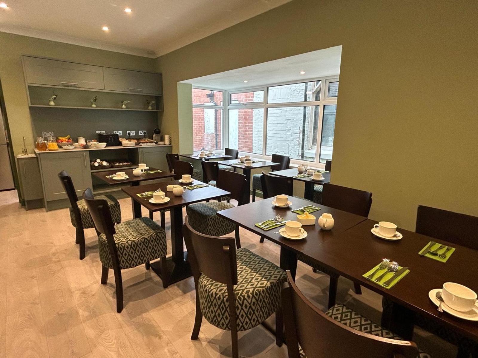 Hamilton Court Hotel Hoole Честер Екстер'єр фото
